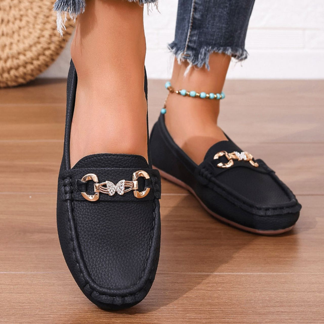 Zalecane stylowe i proste płaskie buty