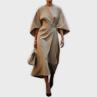Olivia | Elegancka sukienka z paskiem i rękawami typu dolman