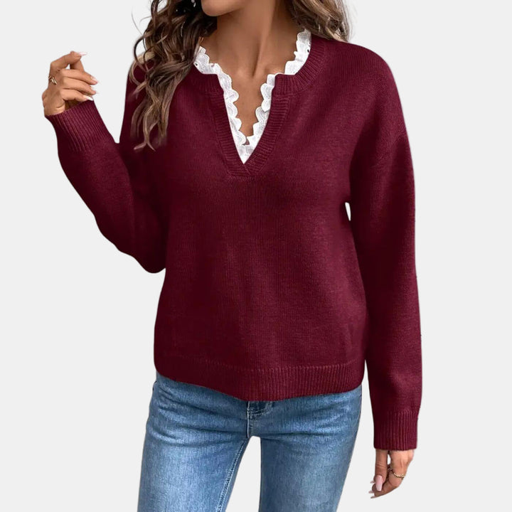 Rhea | Elegancki sweter z koronkowym kołnierzem